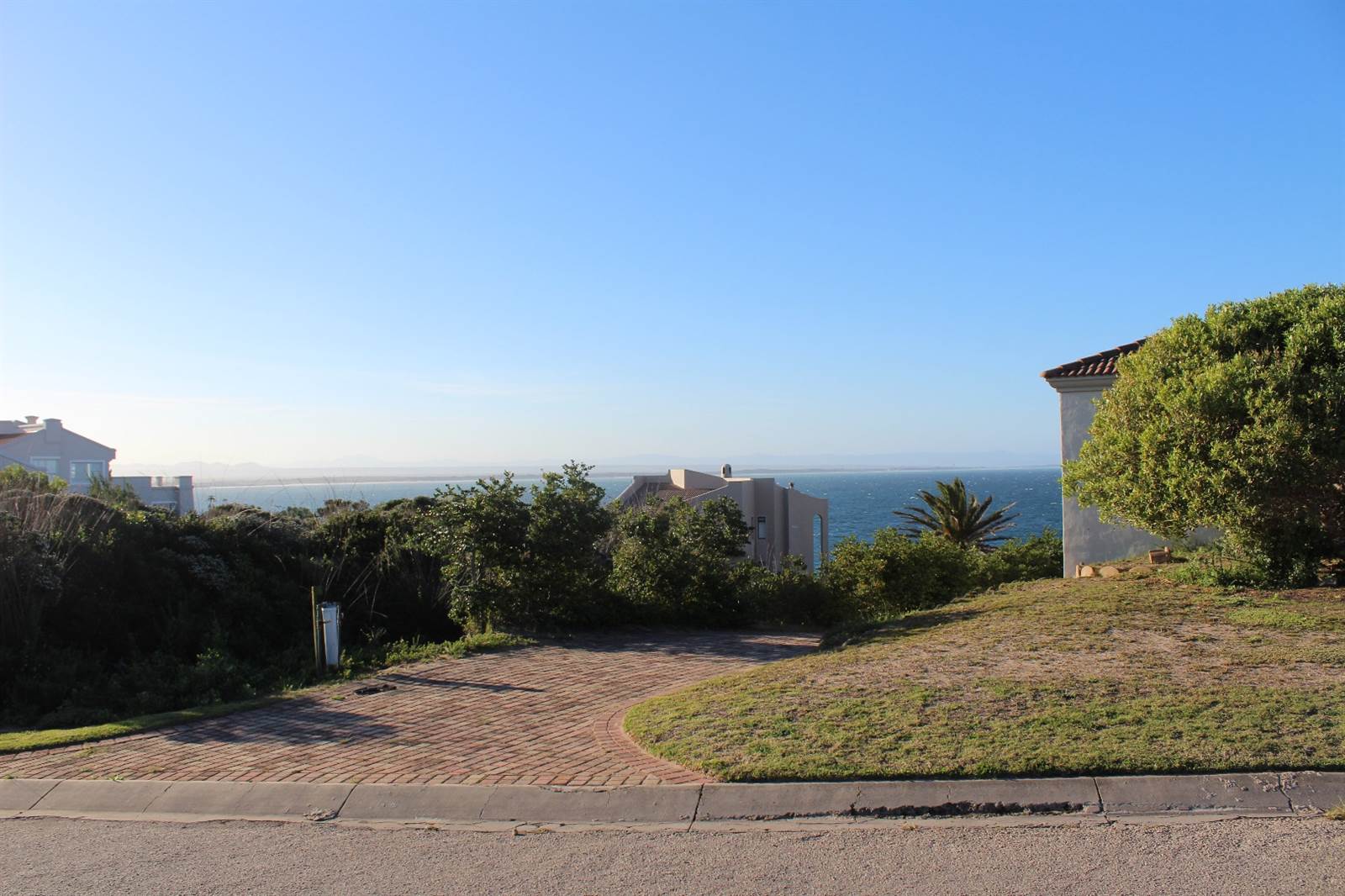 669 m² Land available in St Francis Bay photo number 7