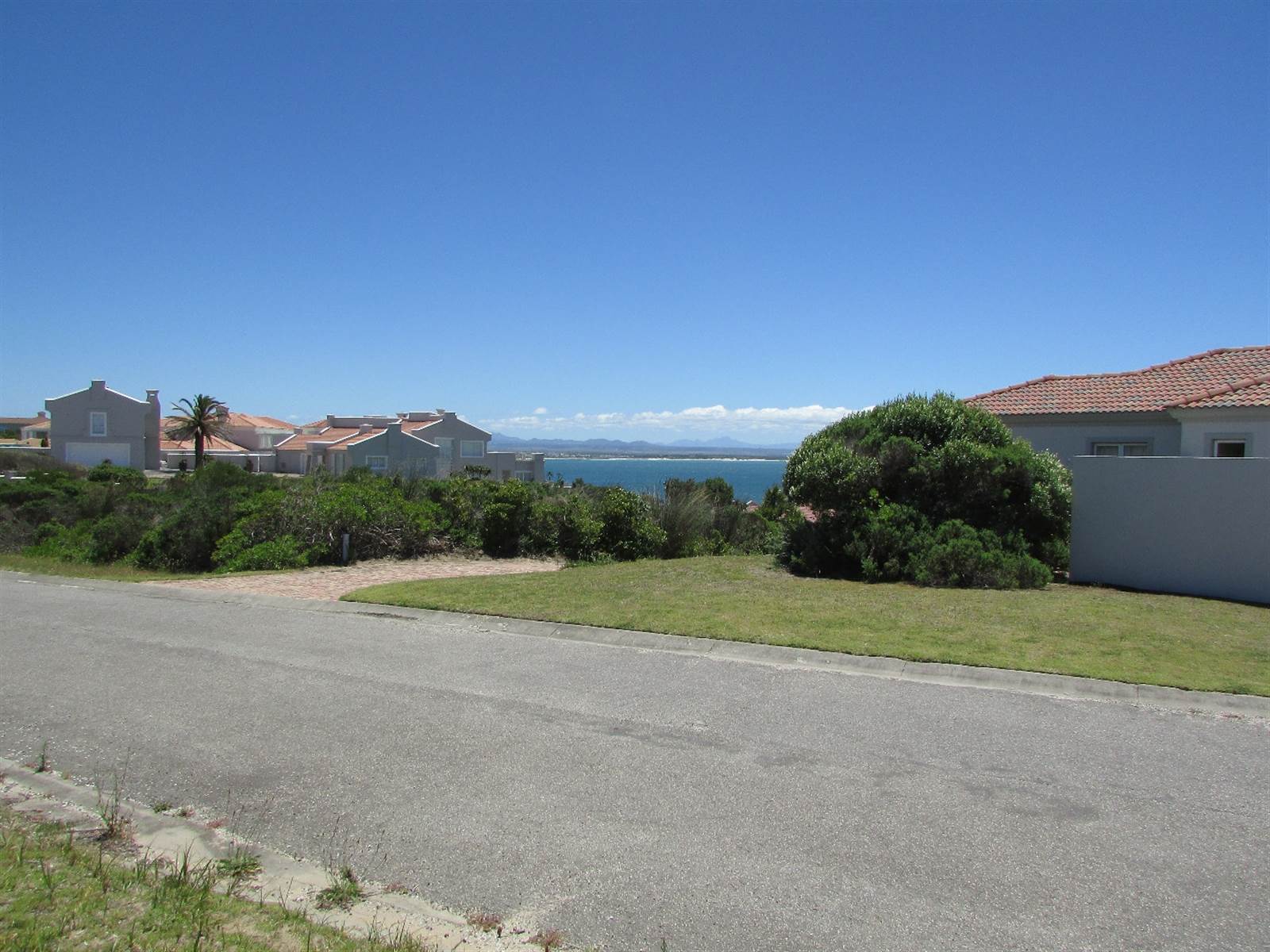 669 m² Land available in St Francis Bay photo number 3