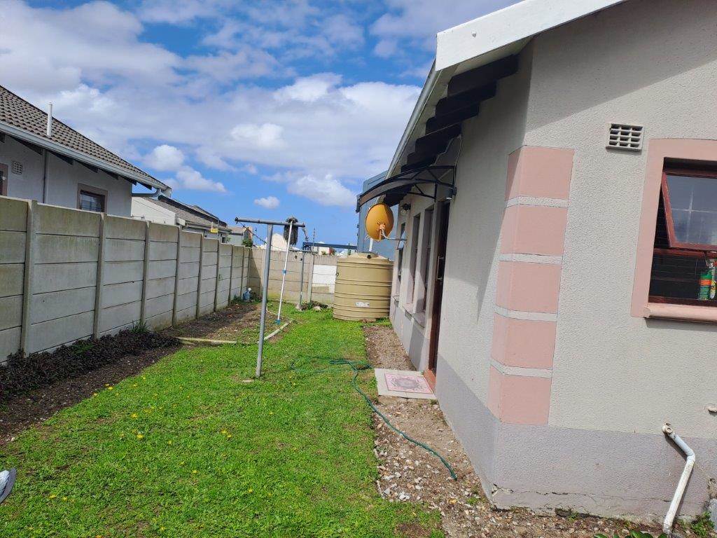 3 Bed Townhouse in Parsons Vlei photo number 14