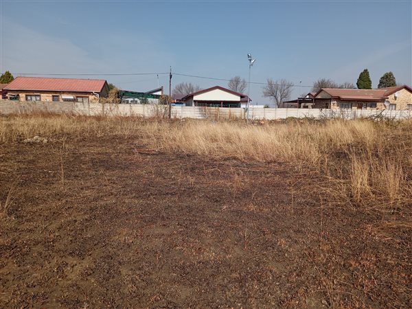 653 m² Land