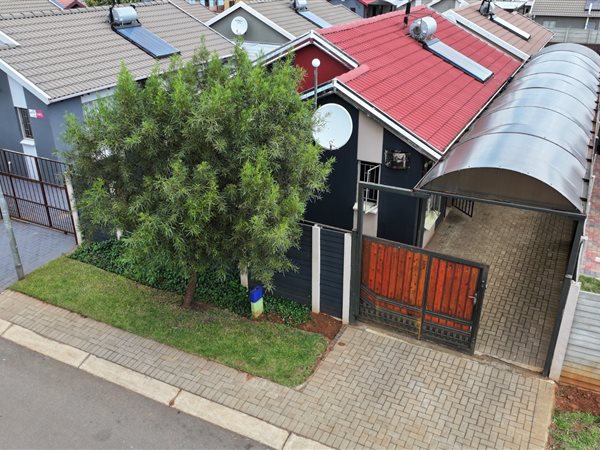 3 Bedroom House 3 Bedroom House