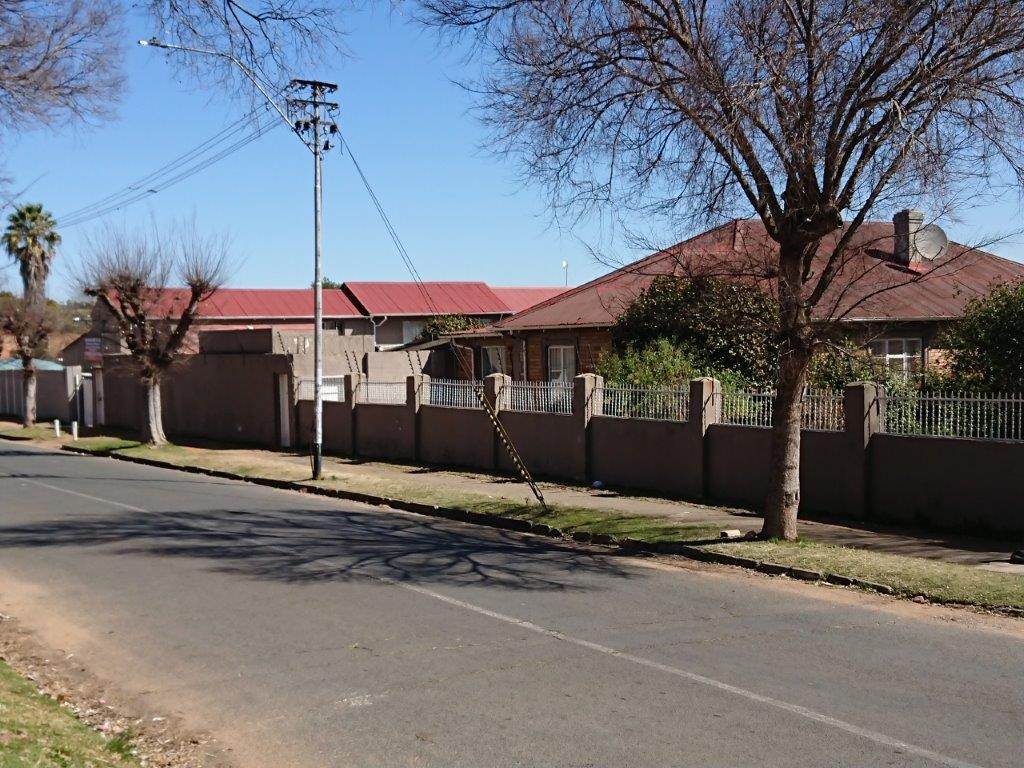 1200  m² Commercial space in Turffontein photo number 1