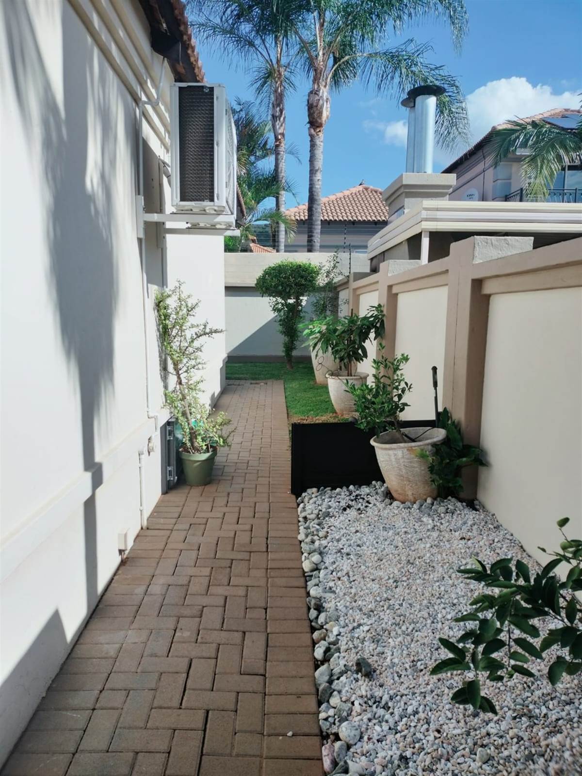 3 Bed Townhouse in Magalieskruin photo number 4