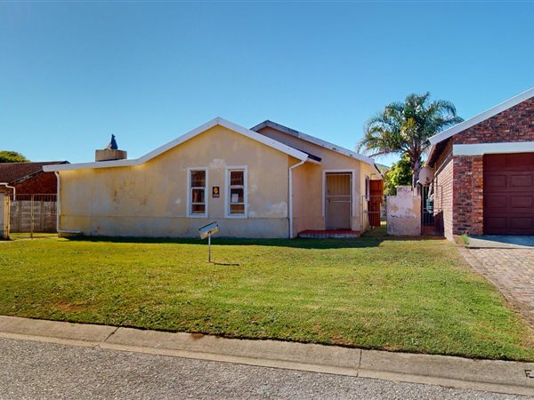 3 Bed House in Charlo
