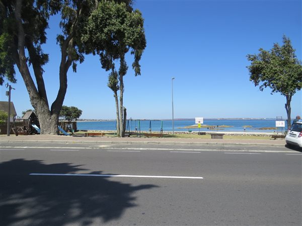 2200 m² Land available in Saldanha
