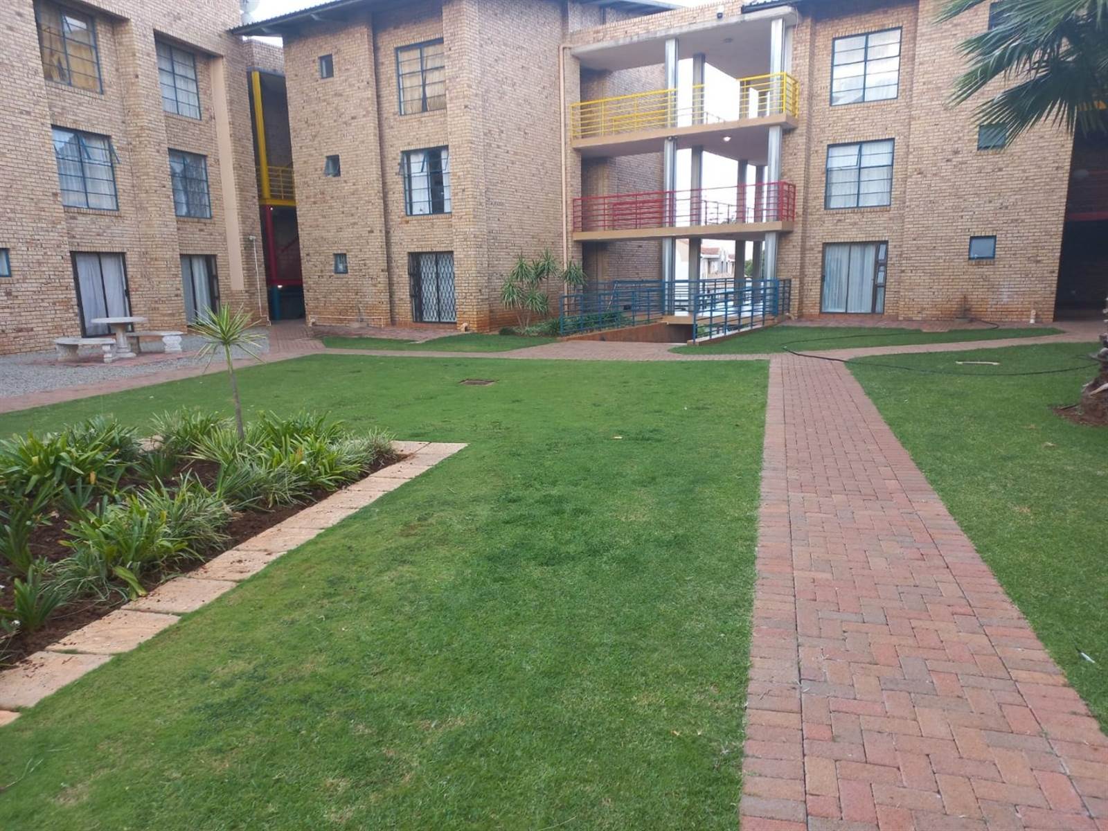 2 Bed Apartment in Kanoniers Park photo number 15