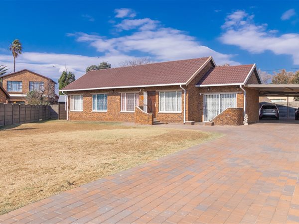 3 Bedroom House 3 Bedroom House