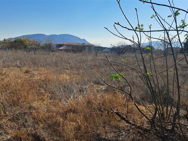 549 m² Land available in Everglades Estate