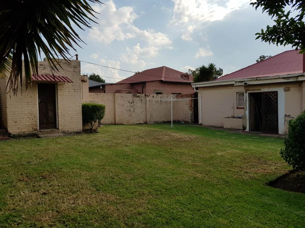 3 Bed House in Rosettenville photo number 30