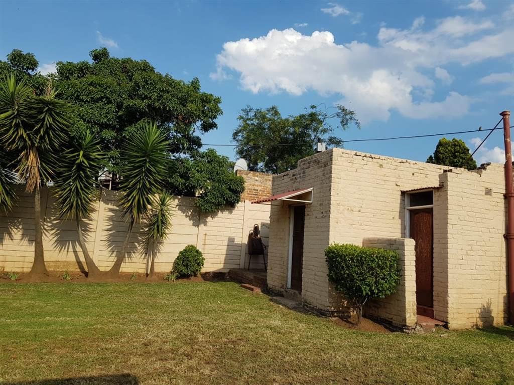 3 Bed House in Rosettenville photo number 29