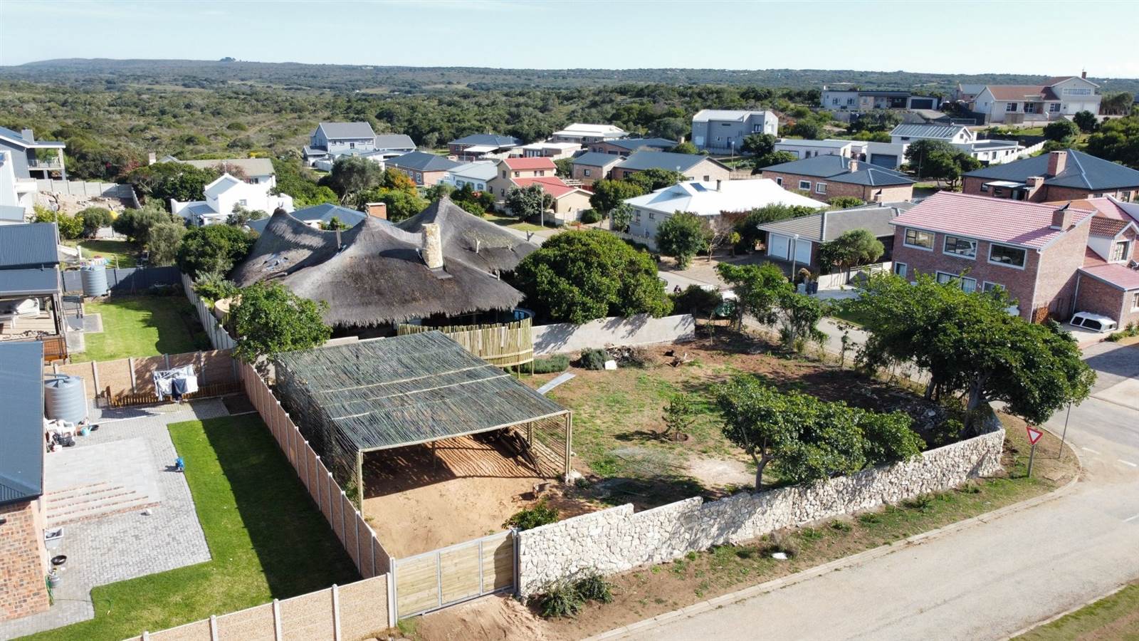 724 m² Land available in Stilbaai photo number 11