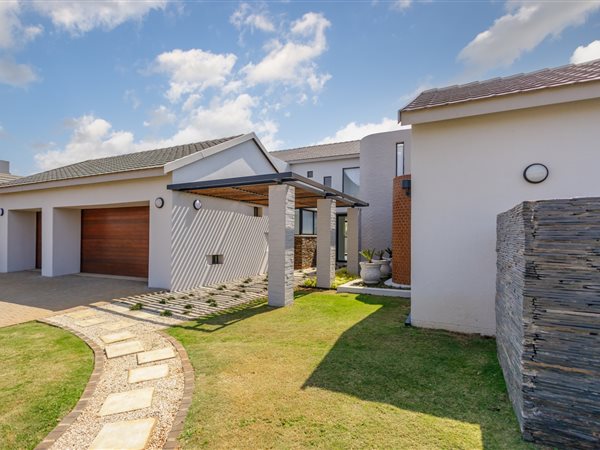 5 Bedroom House 5 Bedroom House
