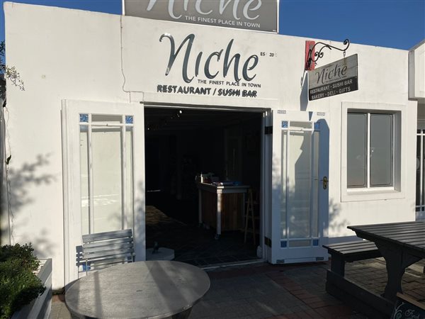180  m² Commercial space in Port Alfred