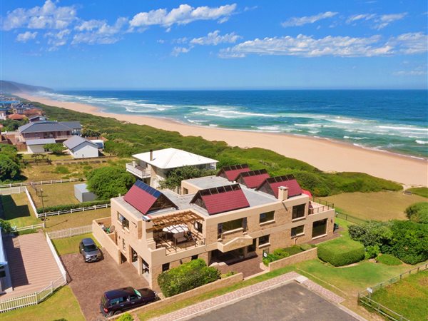 6 Bed House in Outeniqua Strand