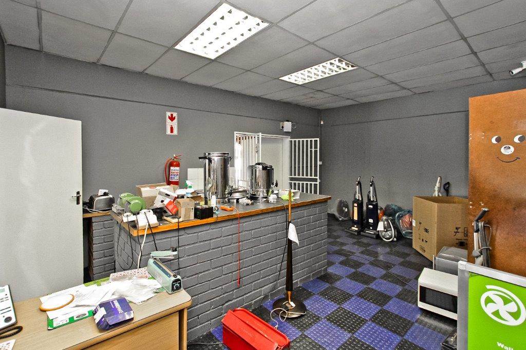 Commercial space in Craighall Park photo number 13
