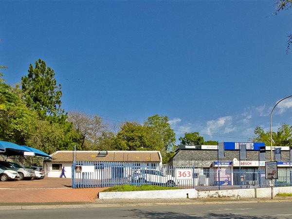 Commercial space in Craighall Park