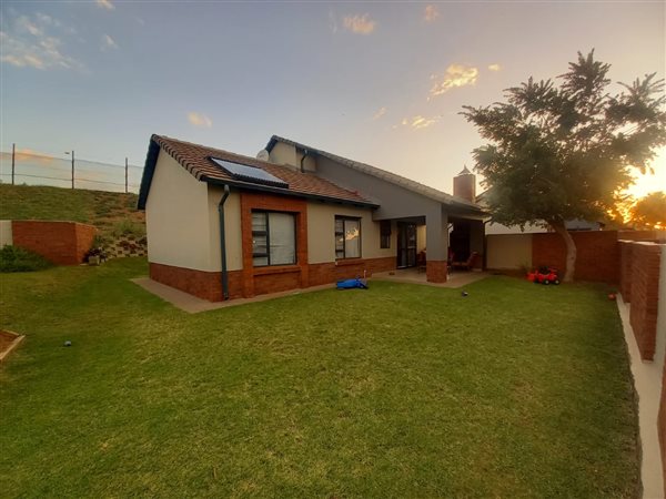 4 Bed House in Amberfield