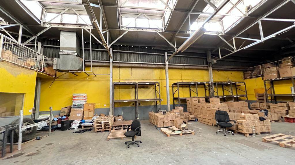 15800  m² Industrial space in Village Main photo number 17