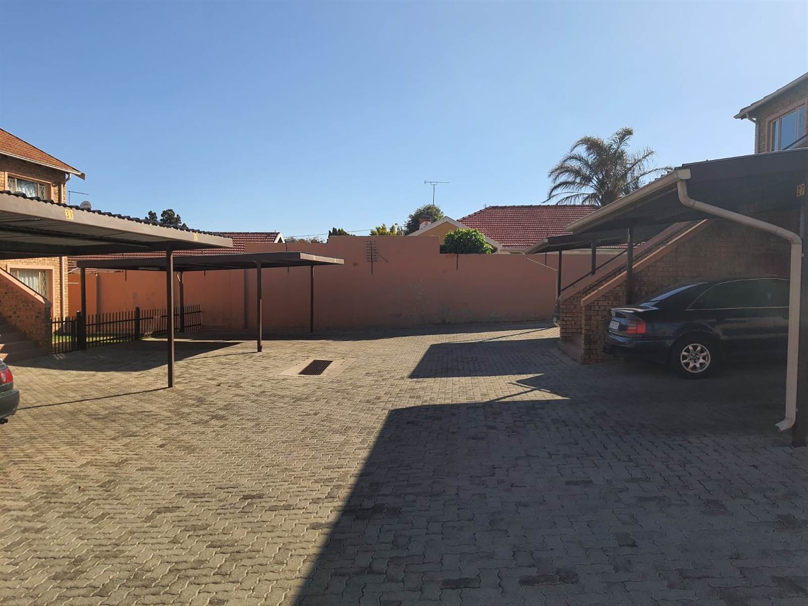2 Bed Townhouse in Rosettenville photo number 16