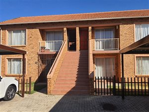 2 Bed Townhouse in Rosettenville