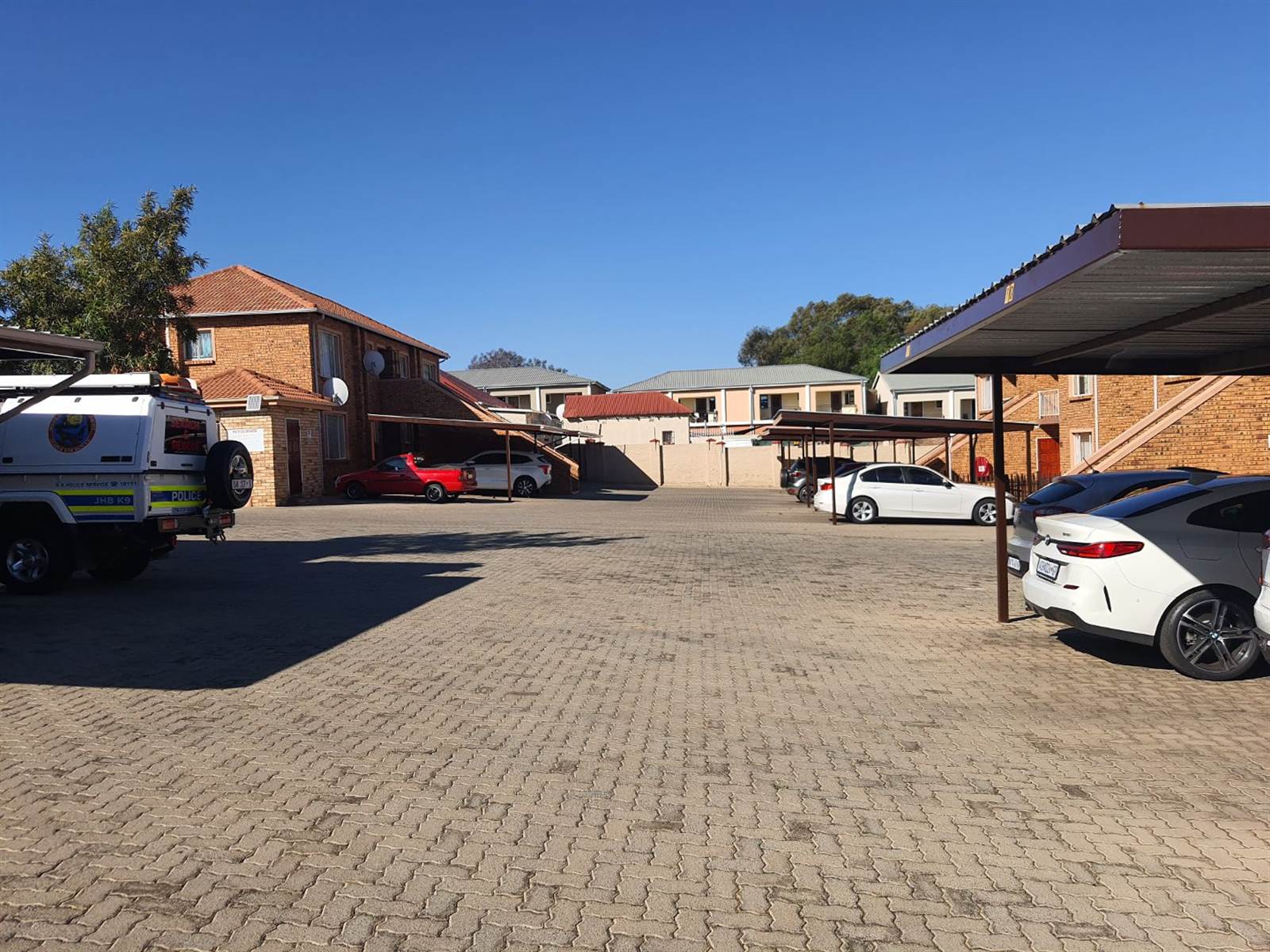 2 Bed Townhouse in Rosettenville photo number 13