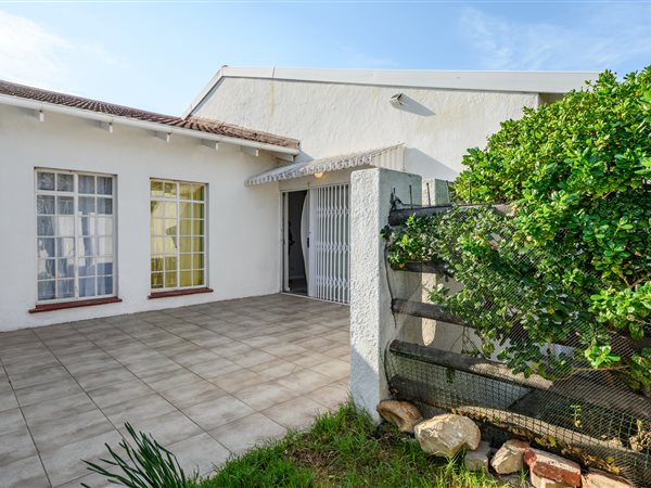3 Bedroom Townhouse 3 Bedroom Townhouse