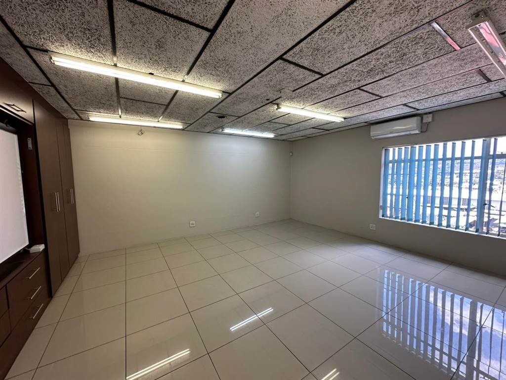 128  m² Commercial space in Alberton photo number 11