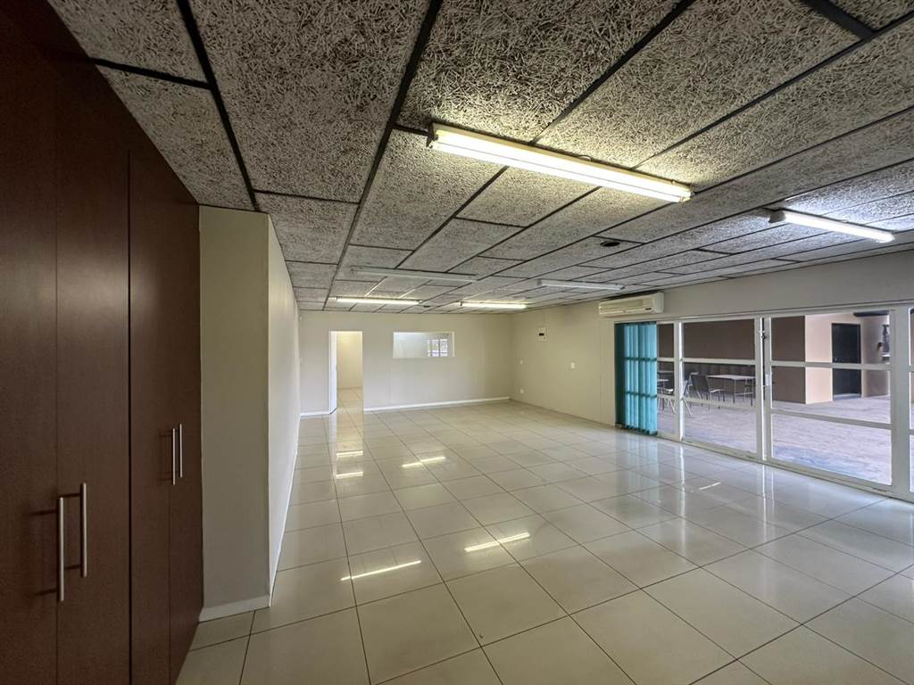 128  m² Commercial space in Alberton photo number 14