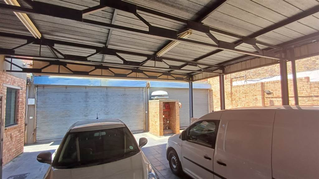 3430  m² Commercial space in Nelspruit Central photo number 6