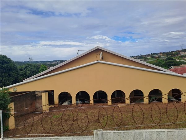 4 Bedroom House 4 Bedroom House