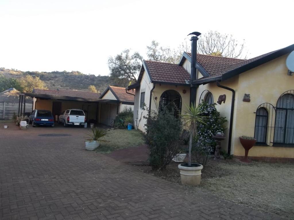 3 Bed House in Meredale photo number 5