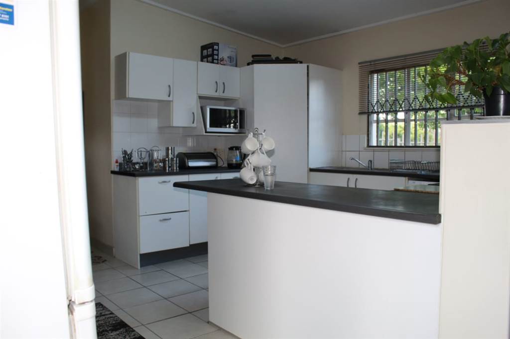 4 Bed House in Randpark photo number 14