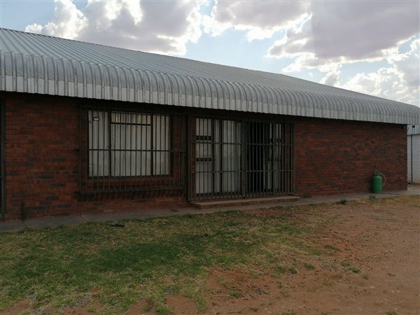 4 Bed House in Upington
