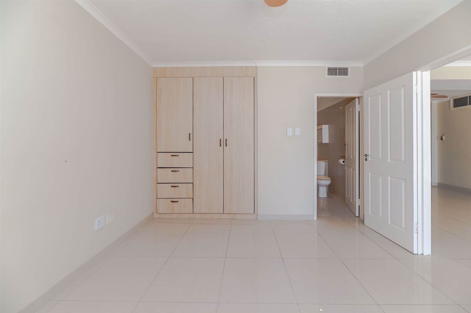 3 Bed Apartment in Umhlanga Rocks photo number 11