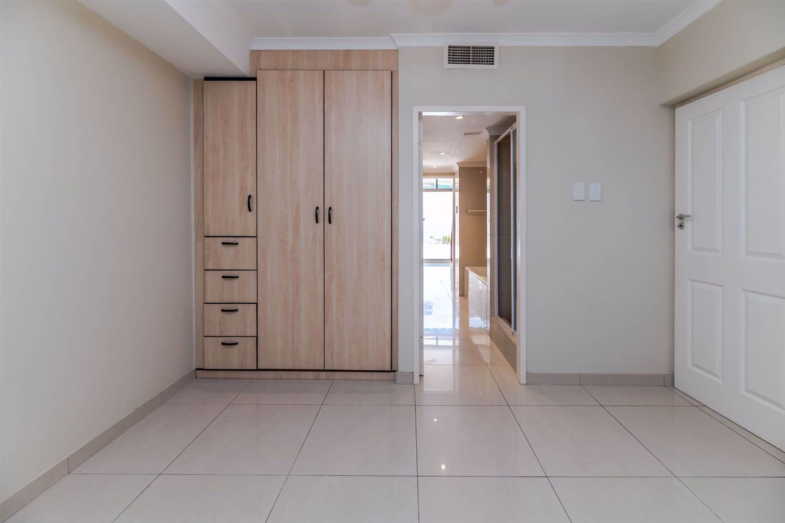 3 Bed Apartment in Umhlanga Rocks photo number 27