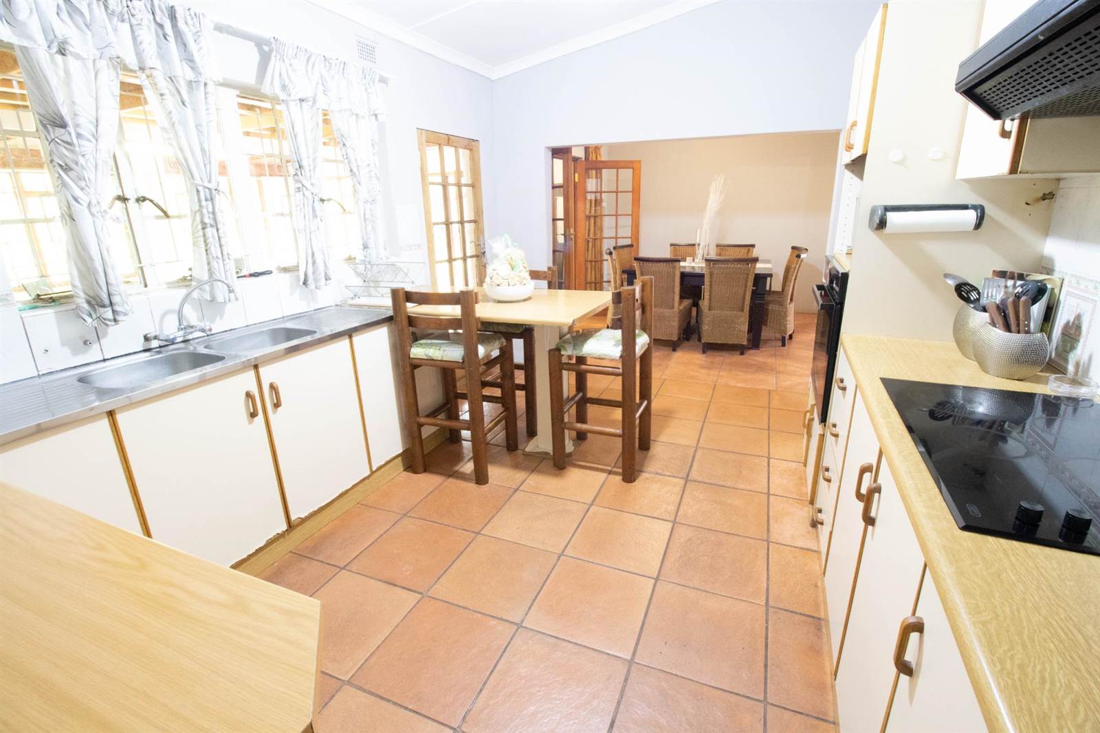 5 Bed House in Pietermaritzburg Central photo number 8