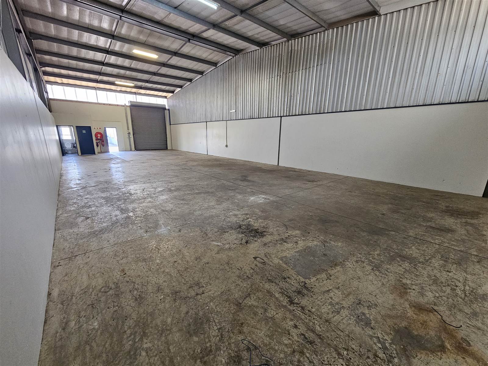 200  m² Industrial space in Benoni South photo number 4