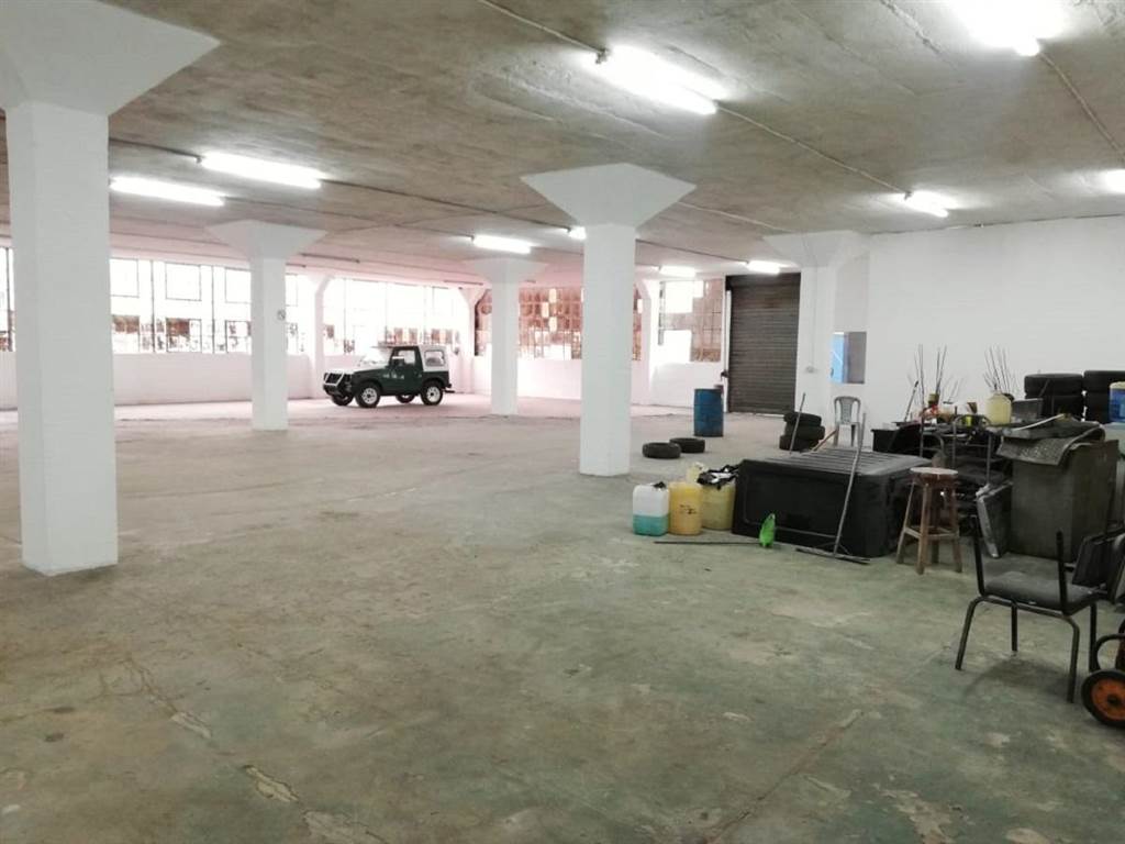 700  m² Industrial space in Pinetown Central photo number 3