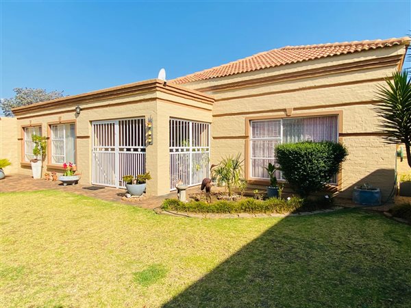 3 Bed Townhouse in Arcon Park