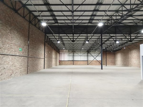 832  m² Industrial space