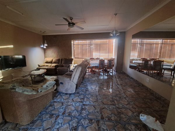 2 Bedroom Apartment 2 Bedroom Apartment