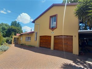 4 Bed House in Highway Gardens