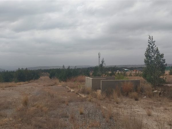 8.4 ha Land available in Mooikloof Equestrian Estate