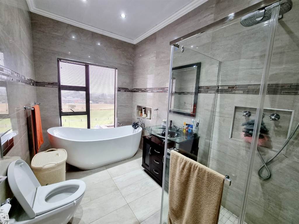 4 Bed House in Parys Golf Estate photo number 24