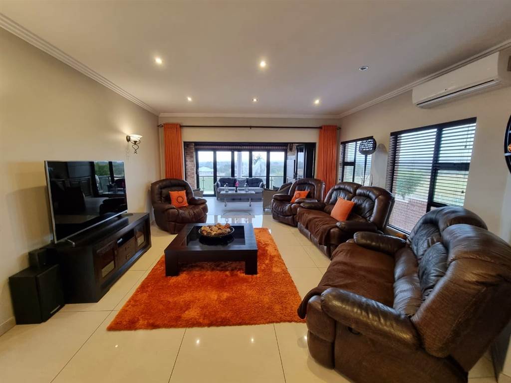 4 Bed House in Parys Golf Estate photo number 12