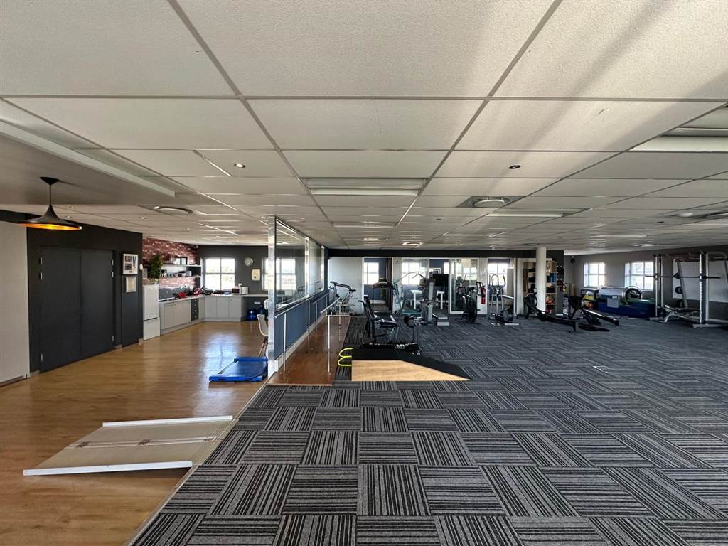 298  m² Commercial space in Pinelands photo number 9