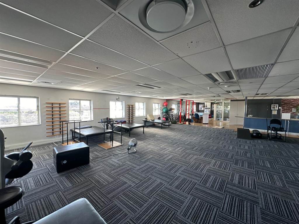 298  m² Commercial space in Pinelands photo number 14