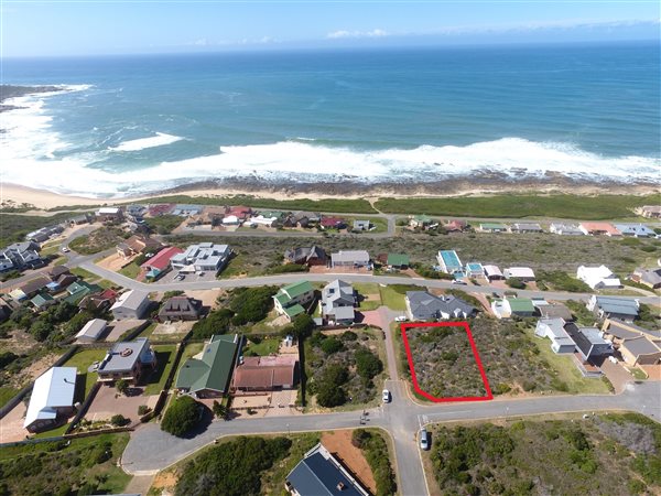 707 m² Land available in Jongensfontein
