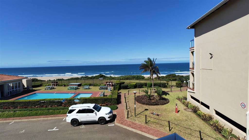 3 Bed Flat in Illovo Beach photo number 25
