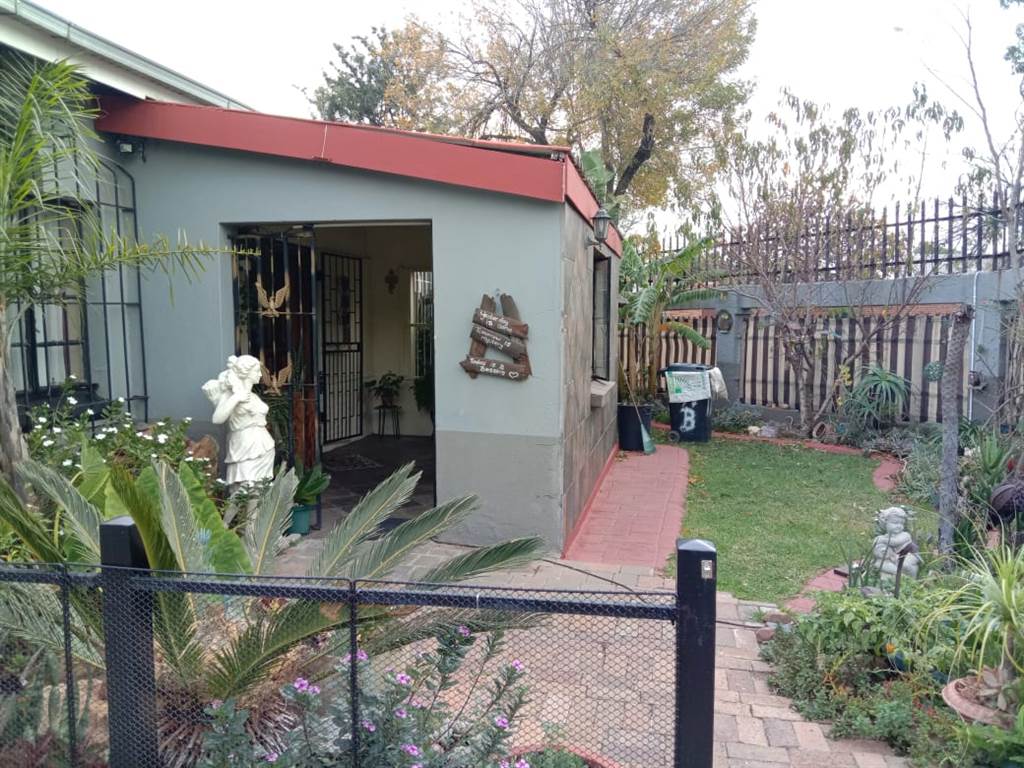 5 Bed House in Boksburg South photo number 30